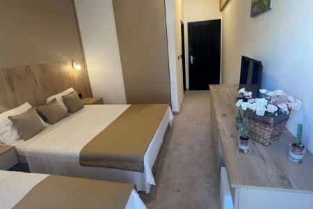 Čierna Hora  El Mar (Kruče) 8 dňový pobyt Polpenzia Letecky Letisko: Viedeň August 2025 (29/08/25- 5/09/25)