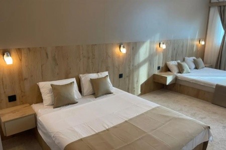 Čierna Hora  El Mar (Kruče) 8 dňový pobyt Polpenzia Letecky Letisko: Viedeň August 2025 (29/08/25- 5/09/25)