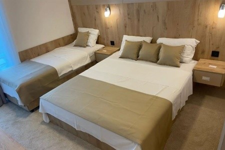 Čierna Hora  El Mar (Kruče) 8 dňový pobyt Polpenzia Letecky Letisko: Viedeň August 2025 (29/08/25- 5/09/25)