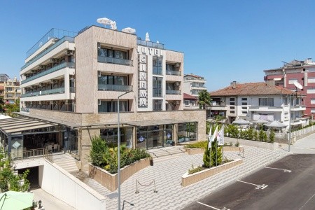 Bulharsko Prímorsko Cinema 4 dňový pobyt Polpenzia Letecky Letisko: Praha August 2026 (10/08/26-13/08/26)