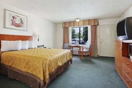 USA California Travelodge Inn By Wyndham Anaheim Disneyland Drive 14 dňový pobyt Raňajky Letecky Letisko: Viedeň September 2025 (18/09/25- 1/10/25)