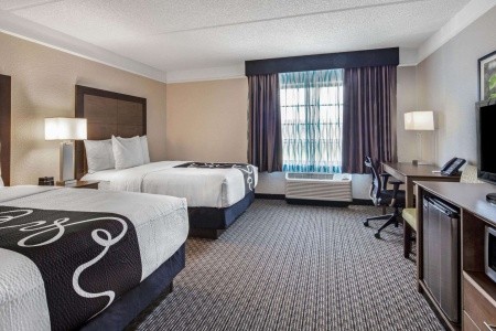 USA Miami La Quinta Inn & Suites Miami Airport West 14 dňový pobyt Raňajky Letecky Letisko: Praha October 2025 (24/10/25- 6/11/25)