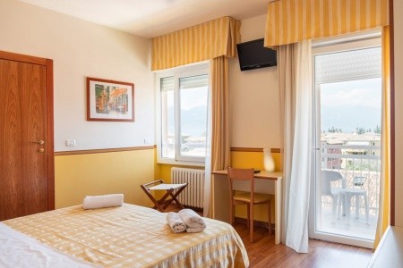 Taliansko Lago di Garda Romeo 8 dňový pobyt Polpenzia Vlastná October 2025 ( 7/10/25-14/10/25)