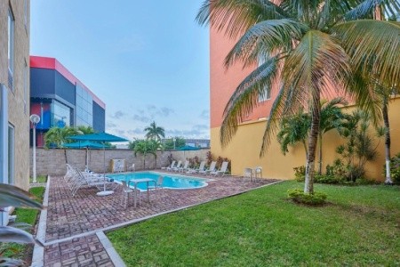 Mexiko Cancún City Express 9 dňový pobyt Raňajky Letecky Letisko: Praha December 2025 (19/12/25-27/12/25)