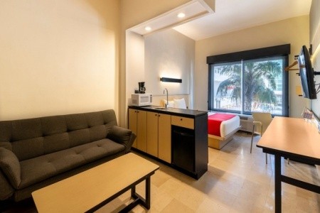 Mexiko Cancún City Express 9 dňový pobyt Raňajky Letecky Letisko: Praha December 2025 (19/12/25-27/12/25)