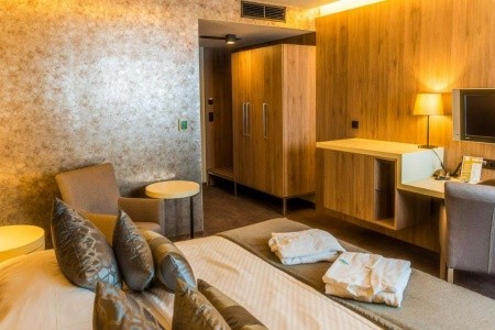 Slovensko Východné Slovensko Aquacity Seasons 8 dňový pobyt Raňajky Vlastná February 2026 (13/02/26-20/02/26)