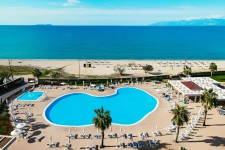 Almyros Beach Resort & Spa - 11