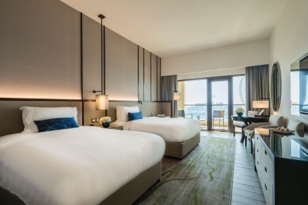 Spojené arabské emiráty Dubaj Amwaj Rotana Jumeirah Beach 14 dňový pobyt Raňajky Letecky Letisko: Praha June 2025 (20/06/25- 3/07/25)