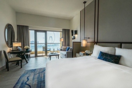 Spojené arabské emiráty Dubaj Amwaj Rotana Jumeirah Beach 14 dňový pobyt Raňajky Letecky Letisko: Praha June 2025 (20/06/25- 3/07/25)