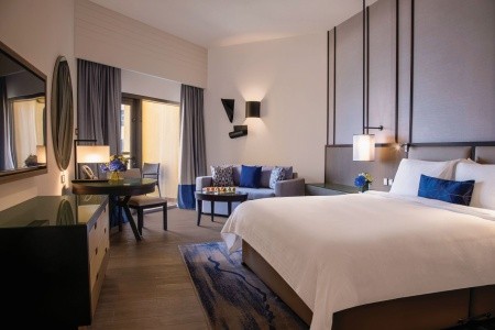 Spojené arabské emiráty Dubaj Amwaj Rotana Jumeirah Beach 14 dňový pobyt Raňajky Letecky Letisko: Praha June 2025 (20/06/25- 3/07/25)