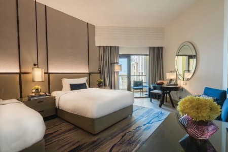 Spojené arabské emiráty Dubaj Amwaj Rotana Jumeirah Beach 14 dňový pobyt Raňajky Letecky Letisko: Praha June 2025 (20/06/25- 3/07/25)