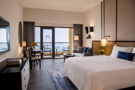 Spojené arabské emiráty Dubaj Amwaj Rotana Jumeirah Beach 14 dňový pobyt Raňajky Letecky Letisko: Praha June 2025 (20/06/25- 3/07/25)