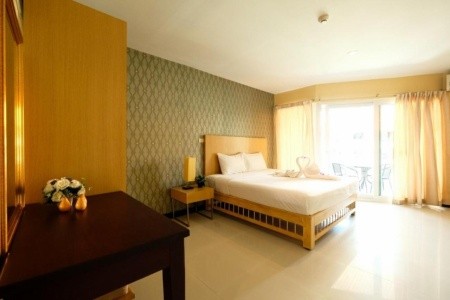 Thajsko Pattaya Jomtien Plaza Residence 14 dňový pobyt Raňajky Letecky Letisko: Praha November 2026 (23/11/26- 6/12/26)