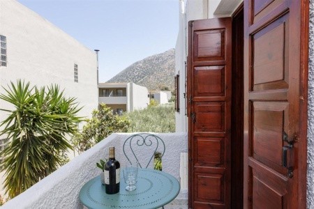 Studia Eleftheria - 16