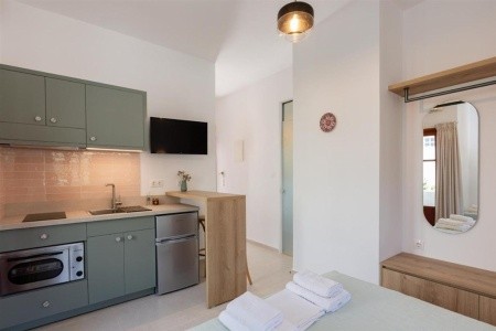 Studia Eleftheria - 22