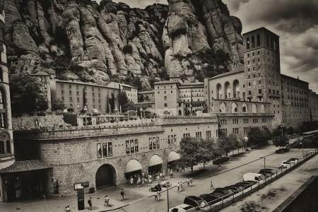 BARCELONA A MONTSERRAT S POBYTEM U MOŘE let - 17