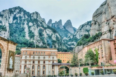 BARCELONA A MONTSERRAT S POBYTEM U MOŘE let - 19