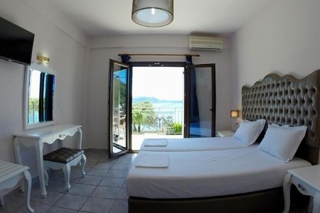 Enjoy Lichnos Bay Village & Camping - 8