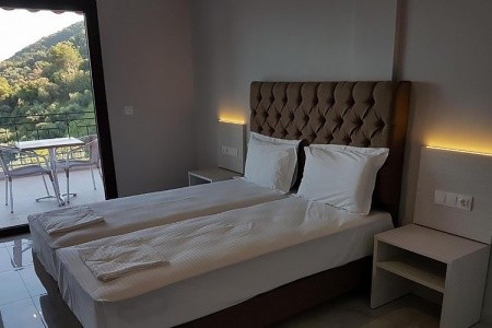 Enjoy Lichnos Bay Village & Camping - 10