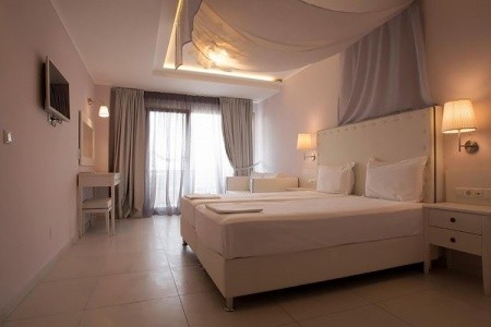 Enjoy Lichnos Bay Village & Camping - 11