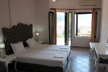 Enjoy Lichnos Bay Village & Camping - 13