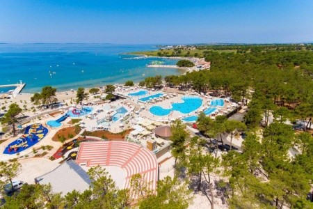 Zaton Holiday Resort 4 Star Apartments