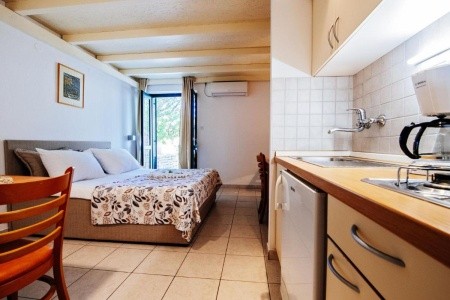 Zaton Holiday Resort 4 Star Apartments