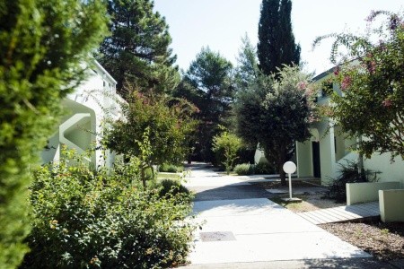 Zaton Holiday Resort 4 Star Apartments