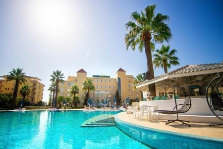 Albánie, Durrës, Adriatik, za <span>22.790</span> Kč