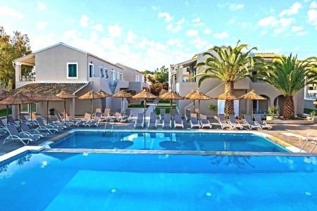 Amour Holiday Resort - 3