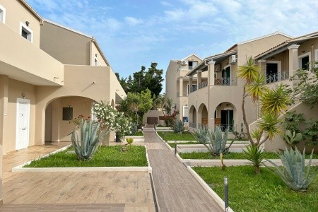 Amour Holiday Resort - 11