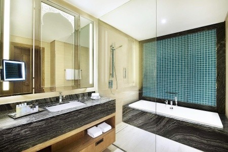 Spojené arabské emiráty Ras Al Khaimah Doubletree By Hilton & Spa Marjan Island 9 dňový pobyt Ultra All inclusive Letecky Letisko: Bratislava February 2026 (15/02/26-23/02/26)