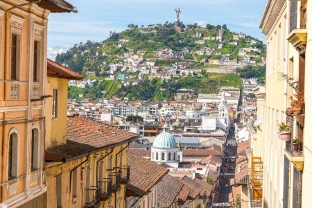 ECUADOR: QUITO ÉS GALÁPAGOS-SZIGETEK VILÁGA