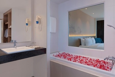 Thajsko Phuket Chanalai Flora Resort 10 dňový pobyt Raňajky Letecky Letisko: Viedeň November 2025 ( 6/11/25-15/11/25)