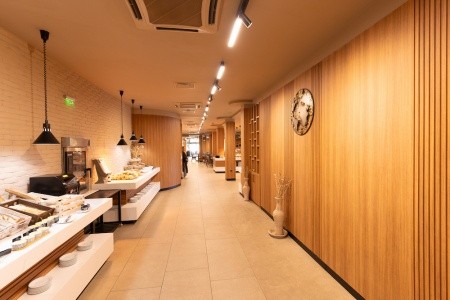 Bulharsko Slnečné Pobrežie Tiara Beach 15 dňový pobyt All Inclusive Letecky Letisko: Bratislava August 2026 (23/08/26- 6/09/26)