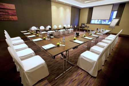 Spojené arabské emiráty Dubaj Amwaj Rotana Jumeirah Beach 14 dňový pobyt Raňajky Letecky Letisko: Praha June 2025 (20/06/25- 3/07/25)