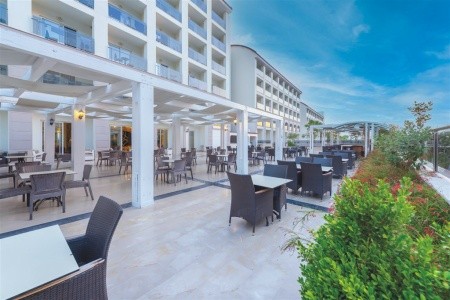 Port River Hotel & Spa - 7