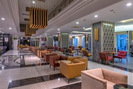 Port River Hotel & Spa - 9