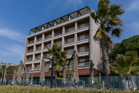 Albánie, Durrës, Eter, za <span>15.111</span> Kč