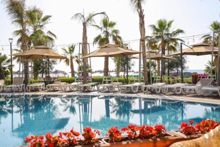 Albánsko Durrës Resort Vm 15 dňový pobyt All Inclusive Letecky Letisko: Praha August 2026 ( 2/08/26-16/08/26)