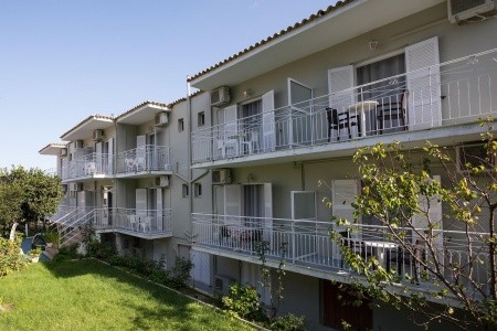 Grécko Korfu Bella Vista - Apartmány A Studia 6 dňový pobyt Raňajky Letecky Letisko: Praha October 2026 (13/10/26-18/10/26)