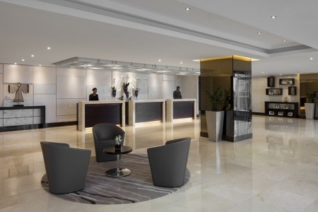 Spojené arabské emiráty Dubaj Jumeirah Rotana 15 dňový pobyt Raňajky Letecky Letisko: Praha January 2026 (15/01/26-29/01/26)