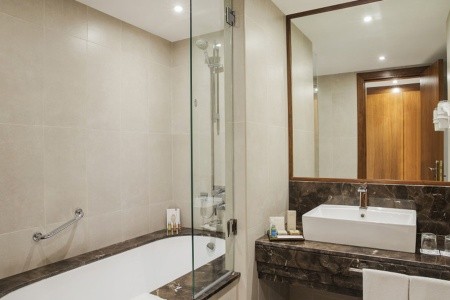 Spojené arabské emiráty Dubaj Jumeirah Rotana 15 dňový pobyt Raňajky Letecky Letisko: Praha January 2026 (15/01/26-29/01/26)