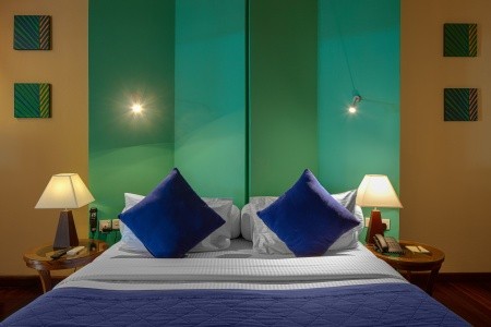 Maldivy  Adaaran Select Meedhupparu 8 dňový pobyt All Inclusive Letecky Letisko: Praha April 2026 (23/04/26-30/04/26)