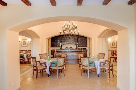 Egypt Hurghada Continental Resort Hurghada 15 dňový pobyt Ultra All inclusive Letecky Letisko: Košice July 2026 (26/07/26- 9/08/26)
