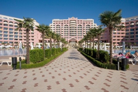 Dit Majestic Beach Resort - 10