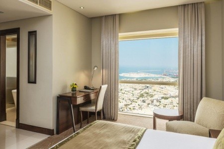 Hotel The Tower Plaza Hotel