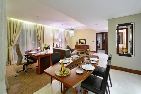 Hotel The Tower Plaza Hotel