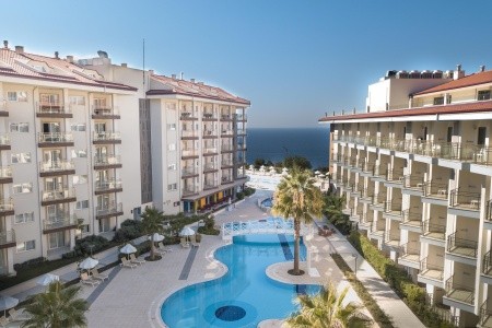 Ramada Hotel & Suites By Wyndham - 3