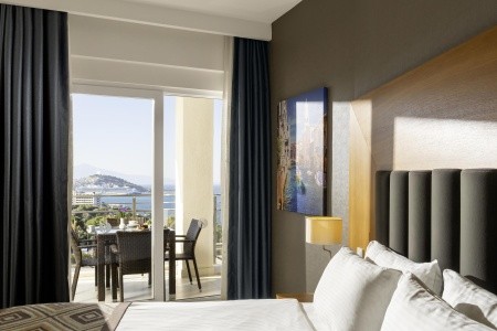 Ramada Hotel & Suites By Wyndham - 22